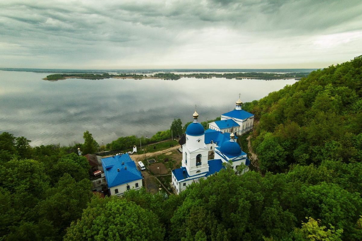 Прогулка на теплоходе в Свияжск из Казани